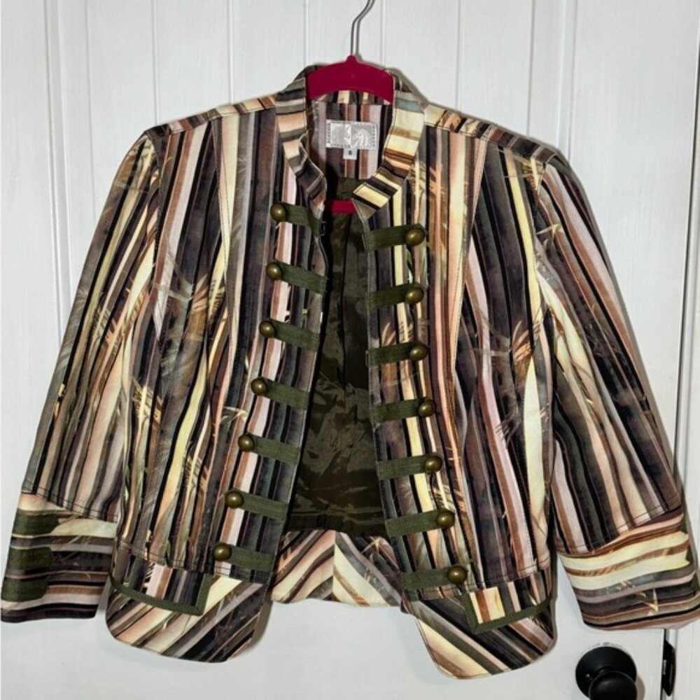 Alberto Makali- Green/Brown Bamboo Pattern-Hook Closure-Cropped Blazer Jacket